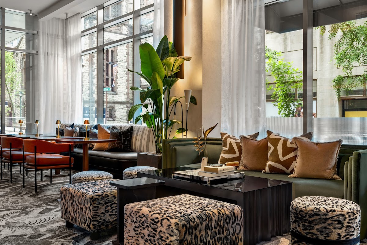 Liberté Urban Chic Lounge