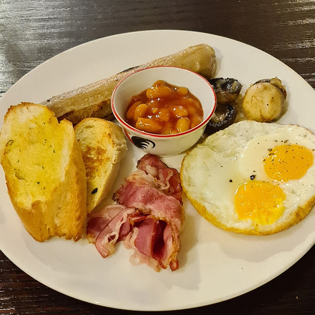 American Breakfast