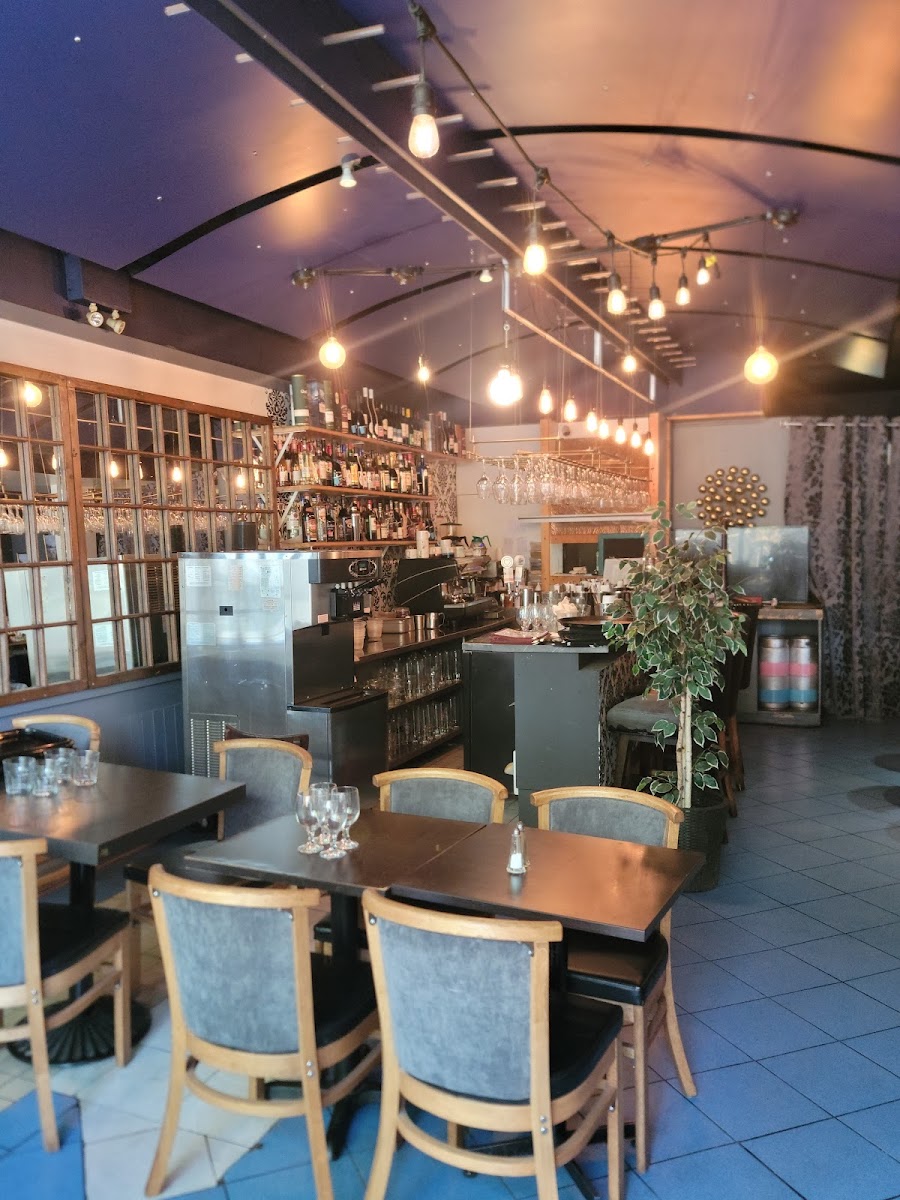 L'inconnu - Resto / Brunch / Cafe