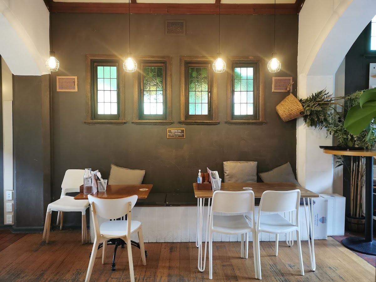 Linger Cafe