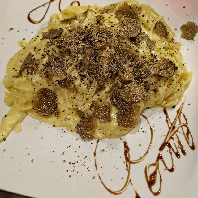 Trüffelpasta Mit Parmesan