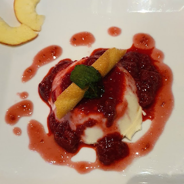 Panna Cotta Al Lampone