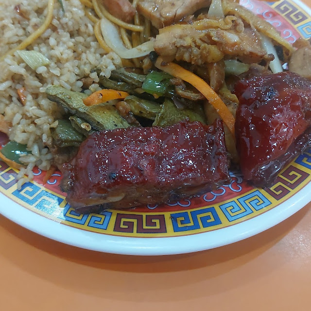 Arroz Con Pollo Spaghetti Rollo Primavera Y Costilla