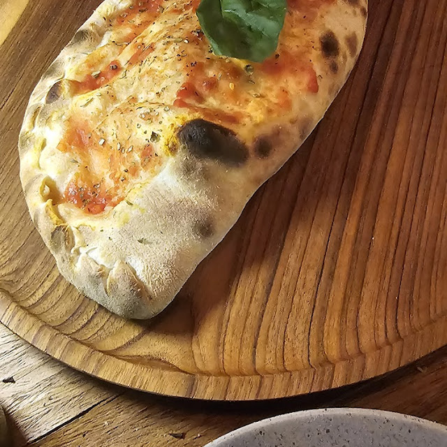 Calzone Peperoni