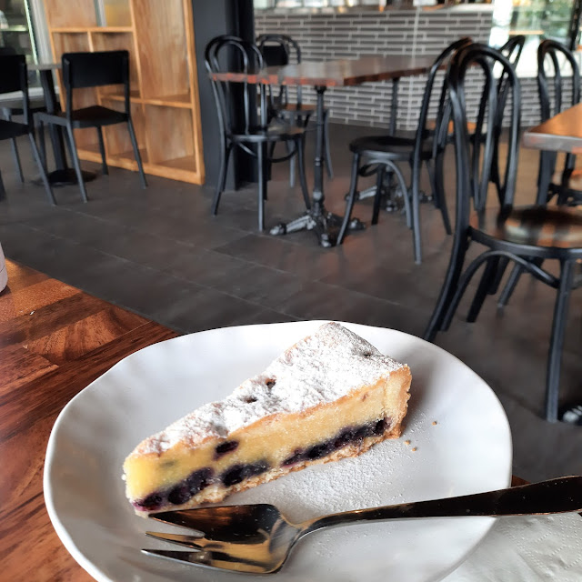 Blueberry & Almond Tart