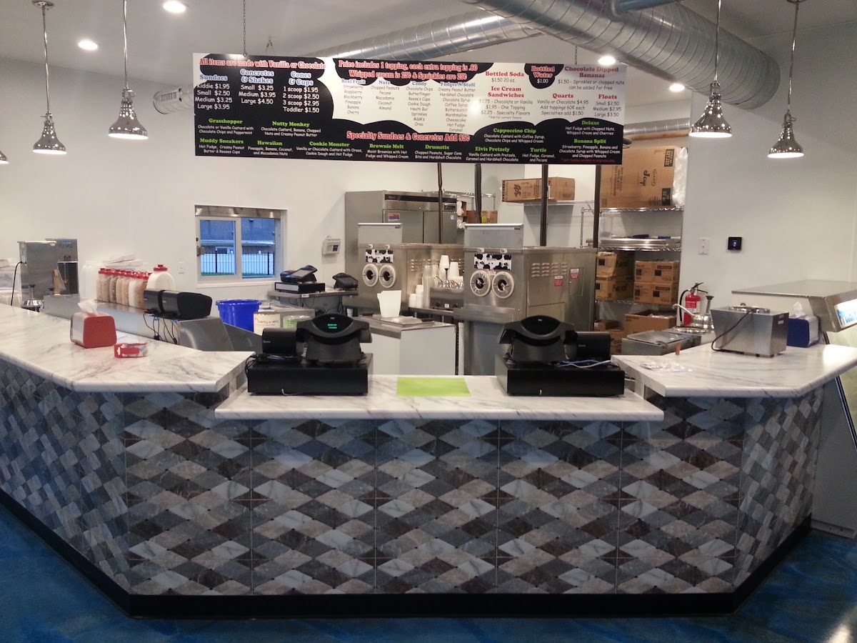 Lix Frozen Custard - Desloge