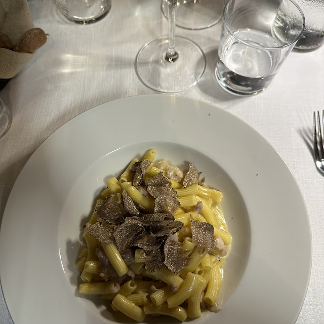 Maccheroncini Con Ragù Di Coniglio E Tartufo Estivo