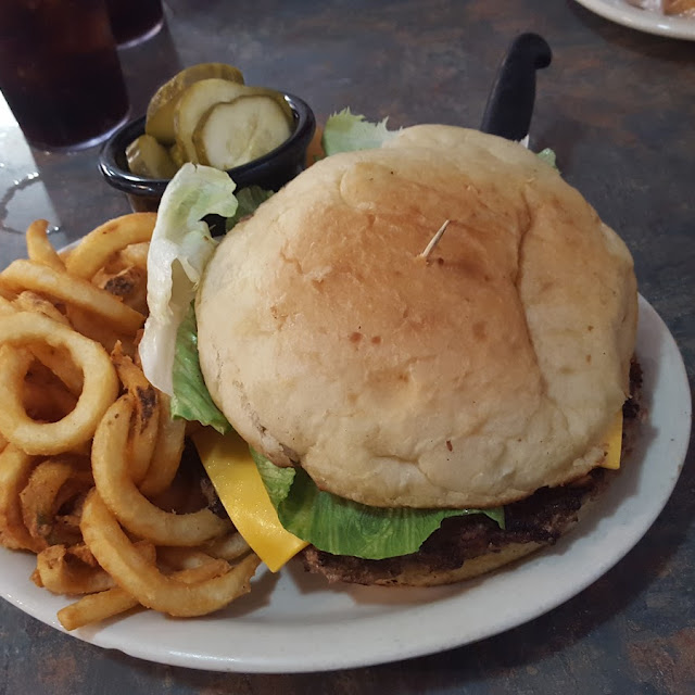 Monument Burger