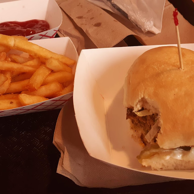 Cheeseburger with French Fries