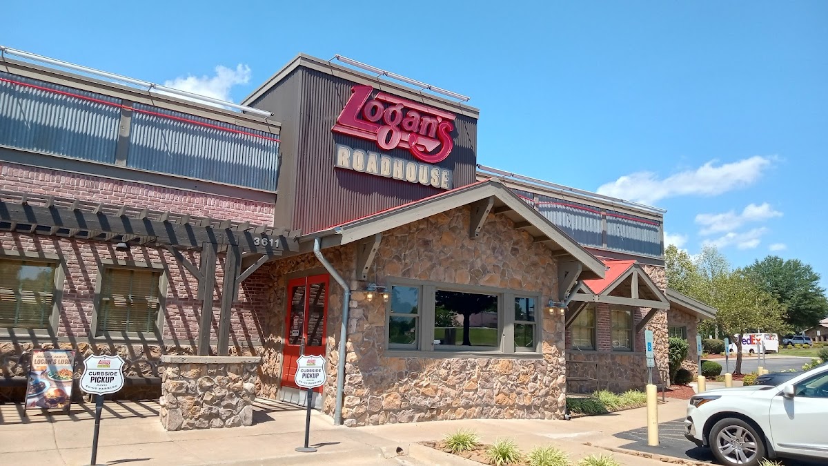 Logan's Roadhouse - Fayetteville