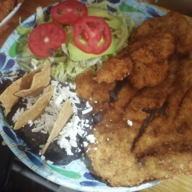 Pechuga Con Ensalada