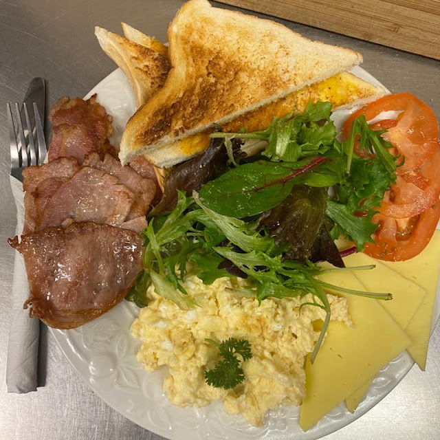 Bacon Egg Breakfast Set