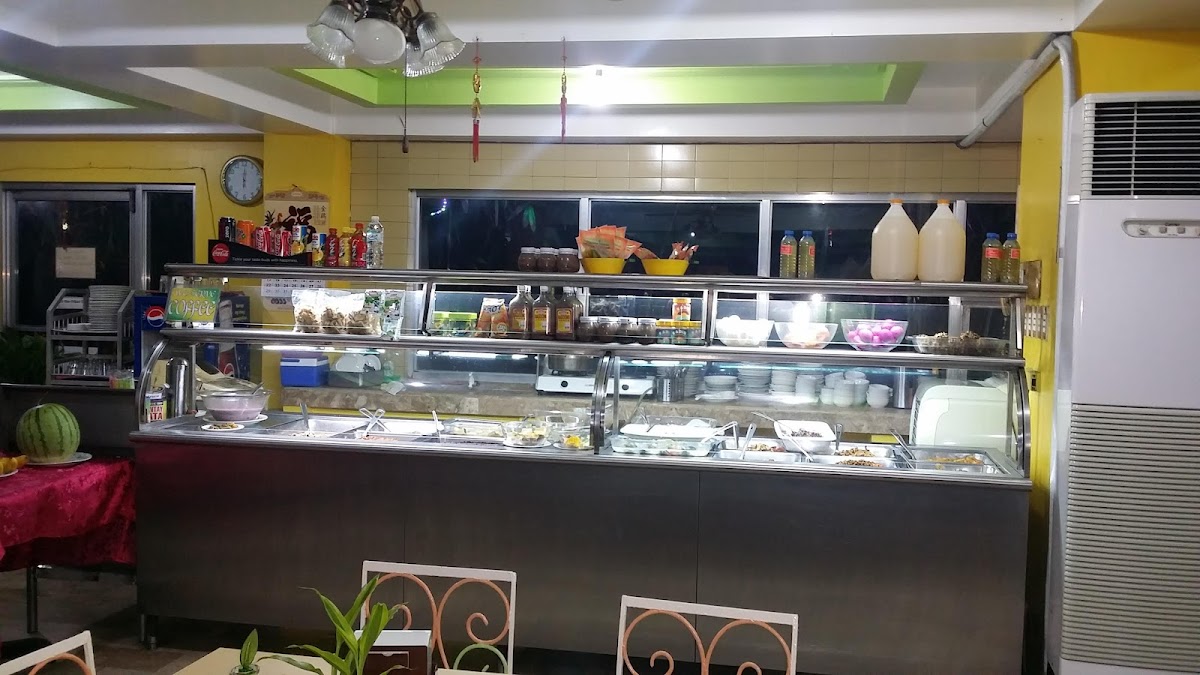 Loring's Lechon House