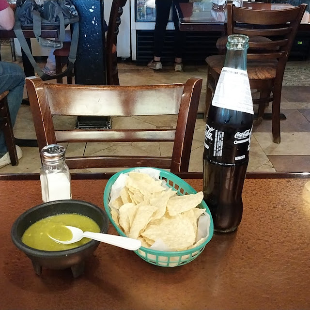 Salsa Verde Y Chips