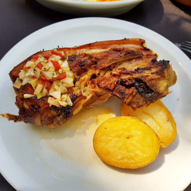 Lechón Con Papas Rústicas