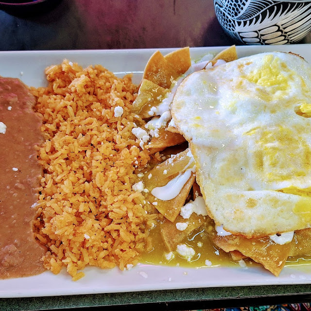 Chilaquiles Verdes Con Huevo