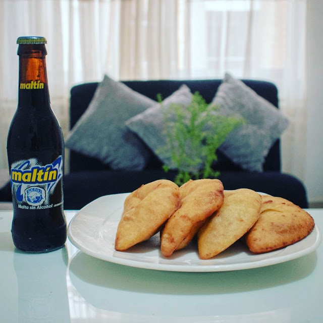 Hamburguesa Arepas Cabimeras Empanadas Patacon