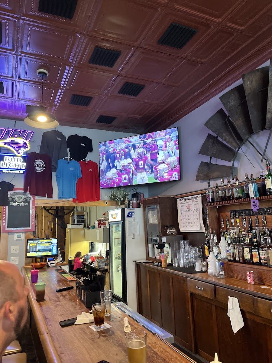 Ls tap bar&grill