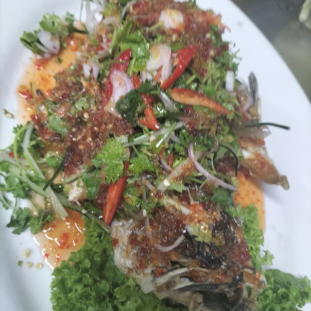 酸辣泰式炸石甲魚