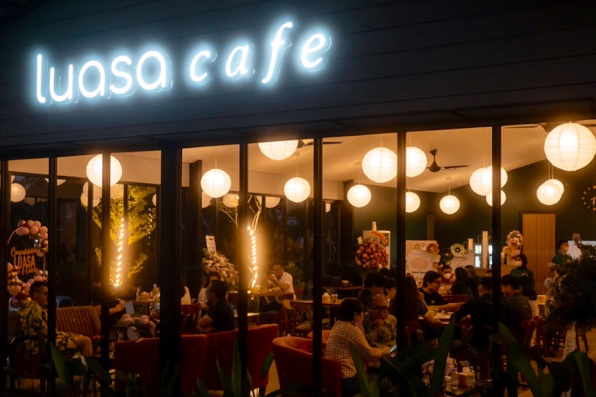 LUASA Cafe & Eatery @Sawangan