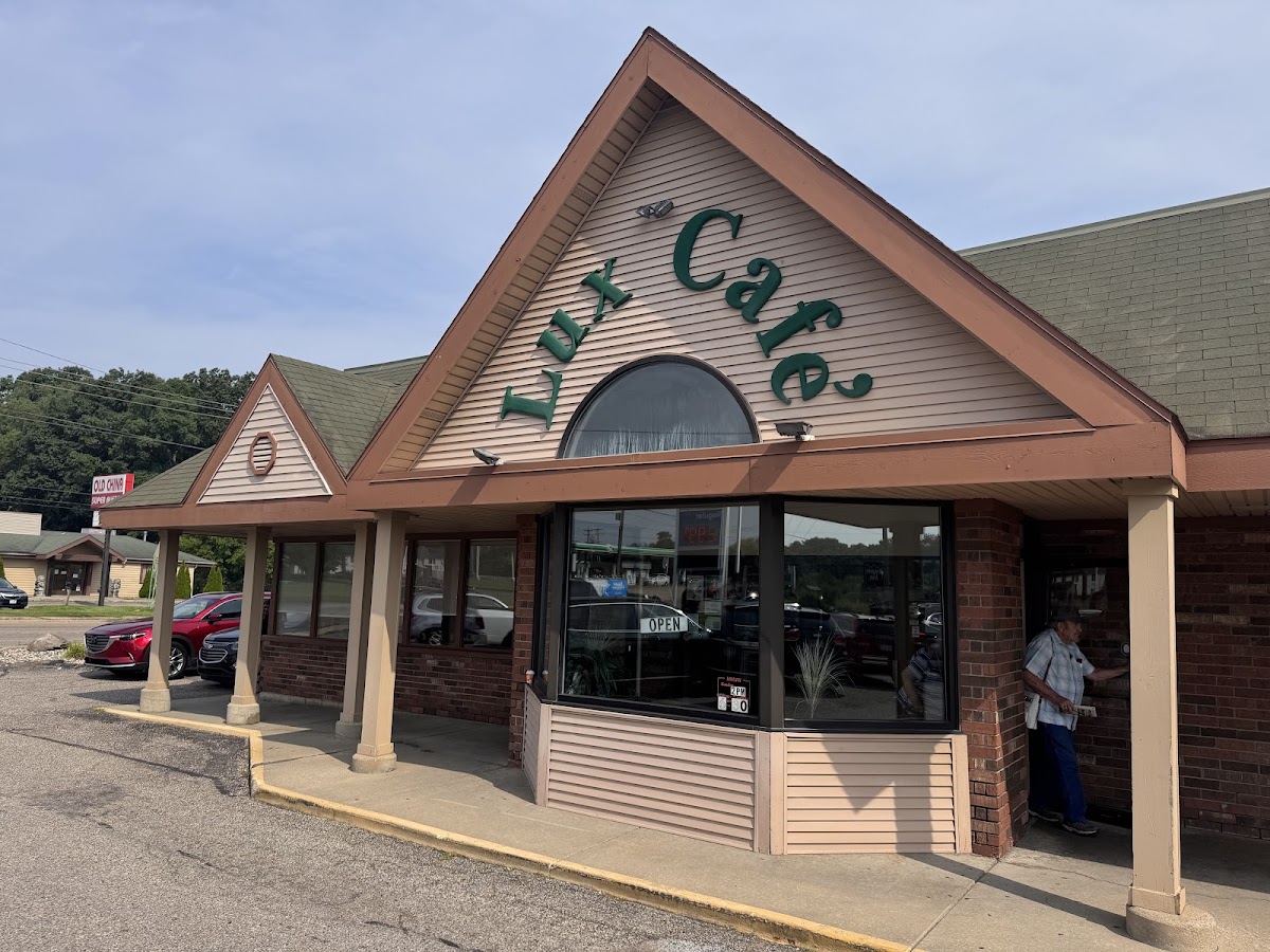 Lux Cafe