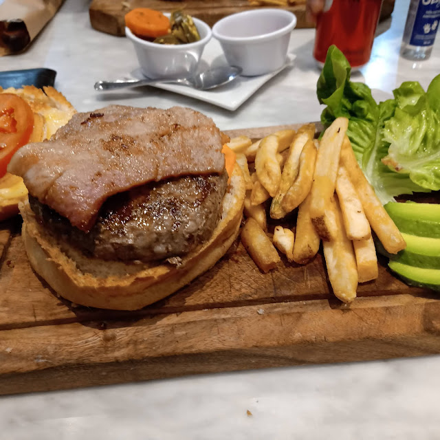 Kaiser Burger