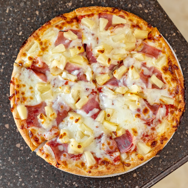 Hawaiian Pizza