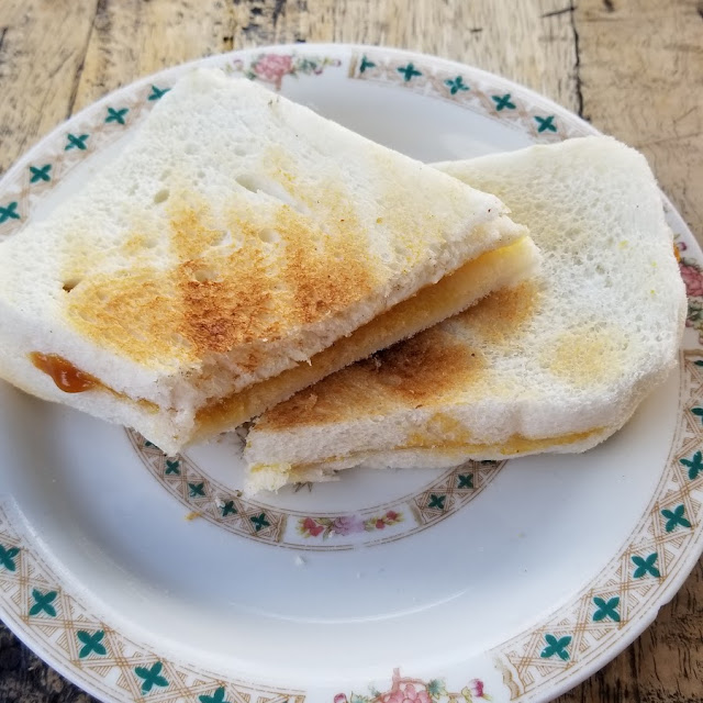 Roti Bakar Arang