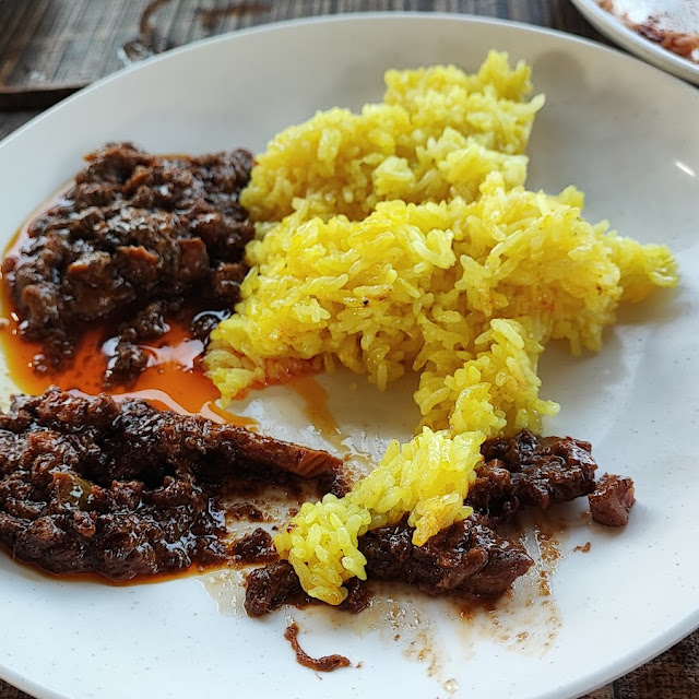 Pulut Kuning and Rendang Kerang