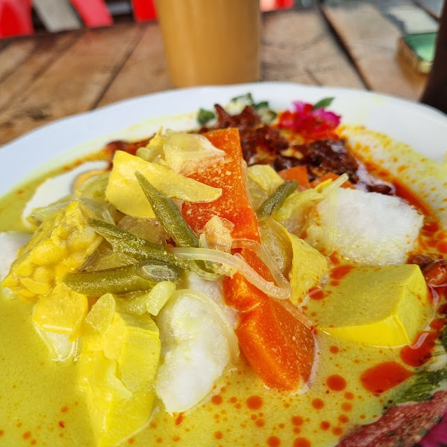 Lontong Sayur