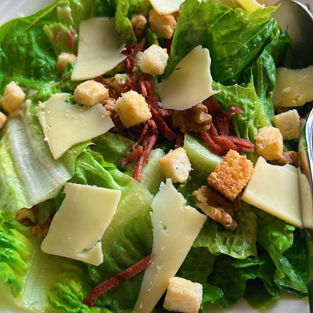 Beef Bacon Croutons Walnuts & Cheese