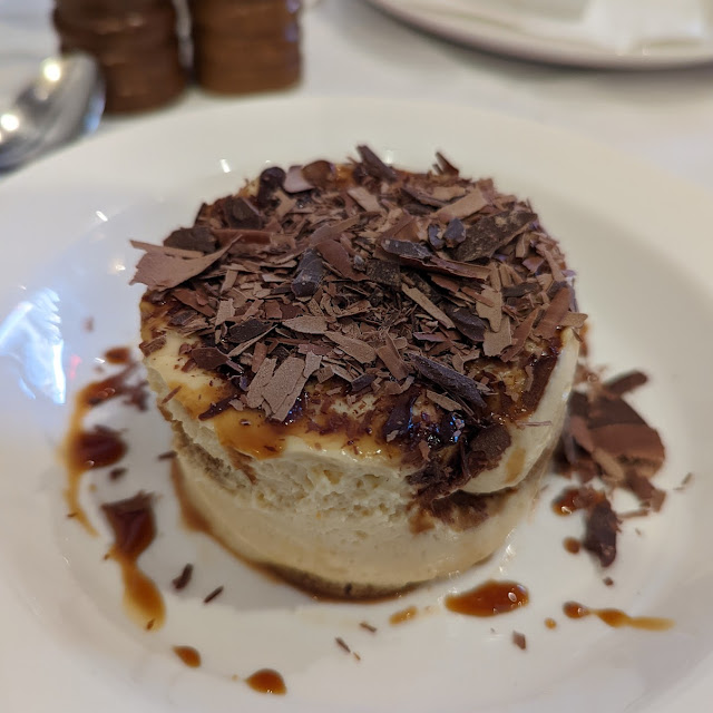 Tiramisu Cake