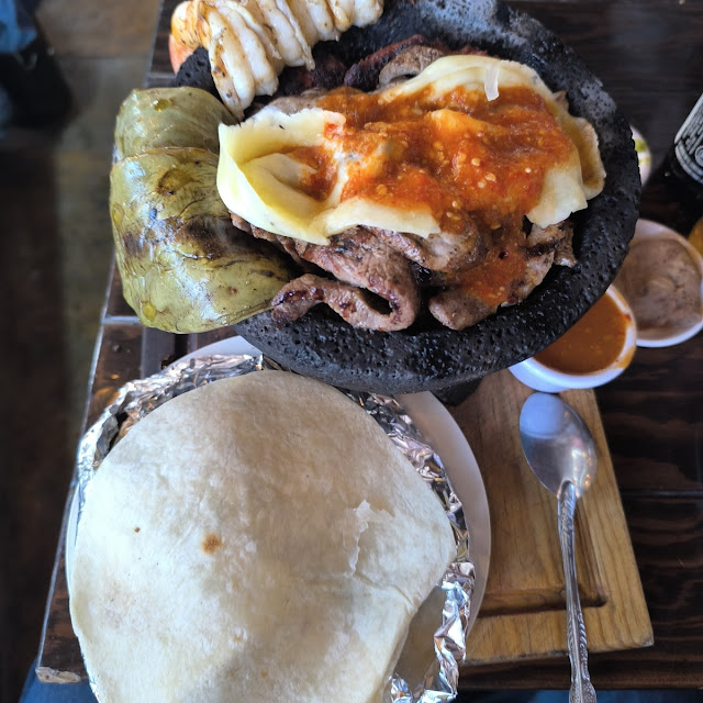 Molcajete Mar Y Tierra