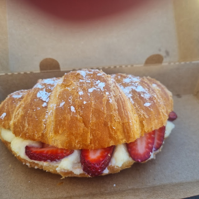 Strawberru & Custard Croissant