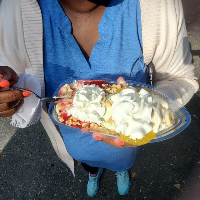 Banana Split w Pistachio & Salted Caramel Ice Cream