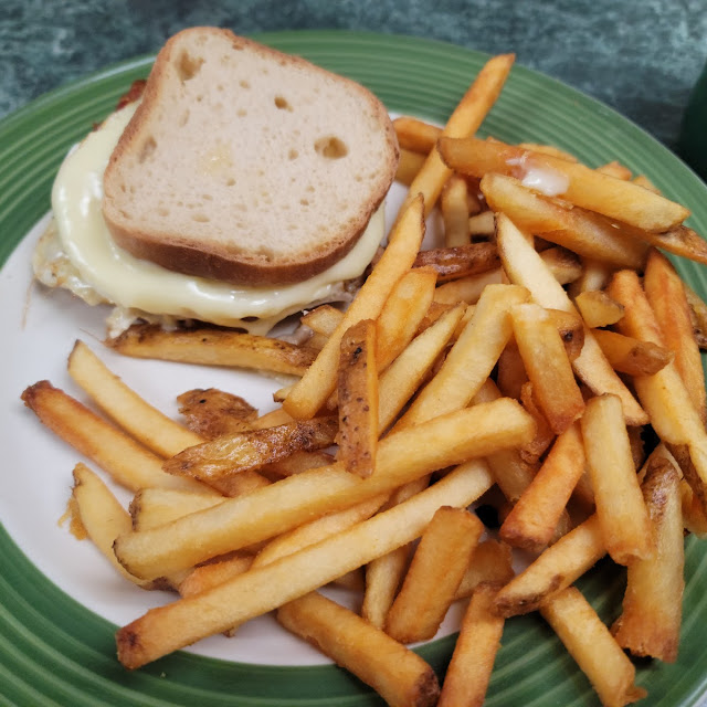 2 Eggs American Cheese Bacon with Home Fries Crispy