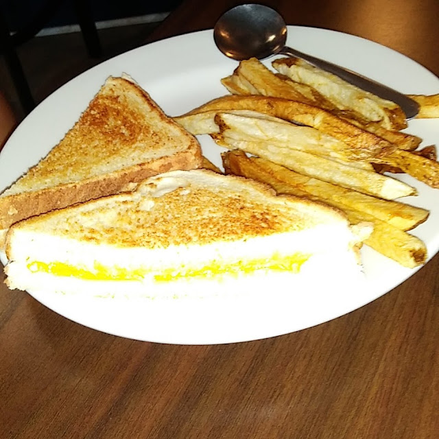 Kids Grilled Cheese and Fries