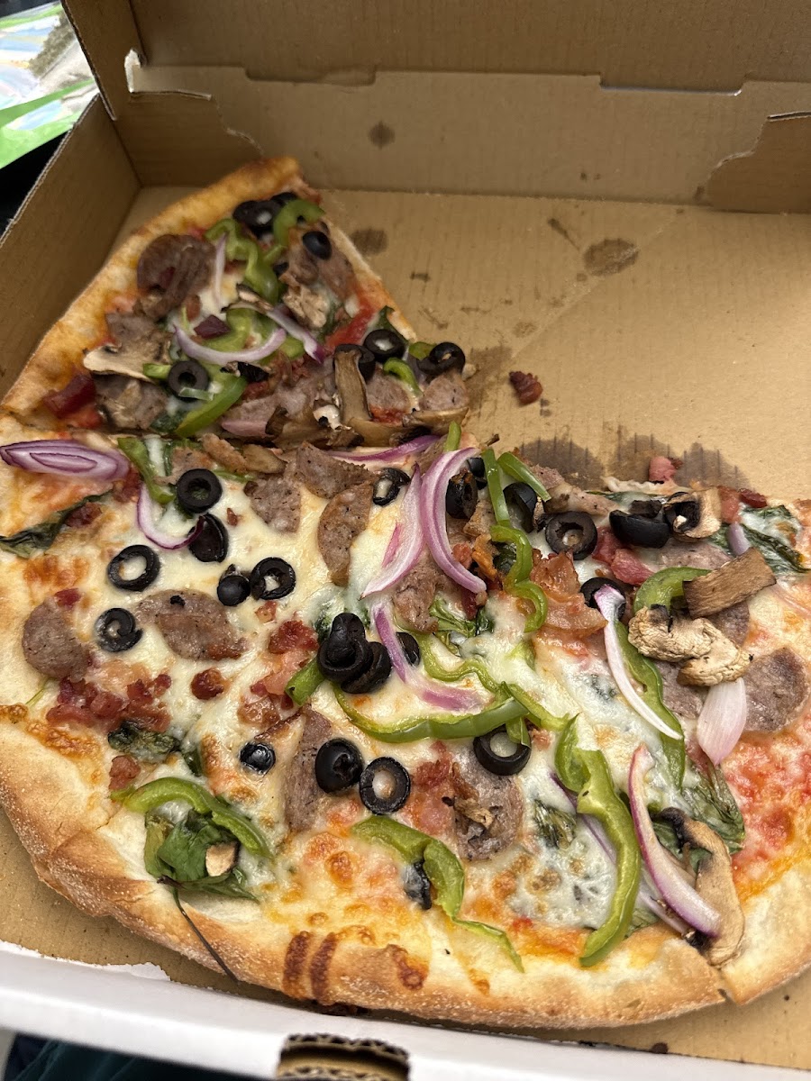 Mary's Pizza at Leaning Tree