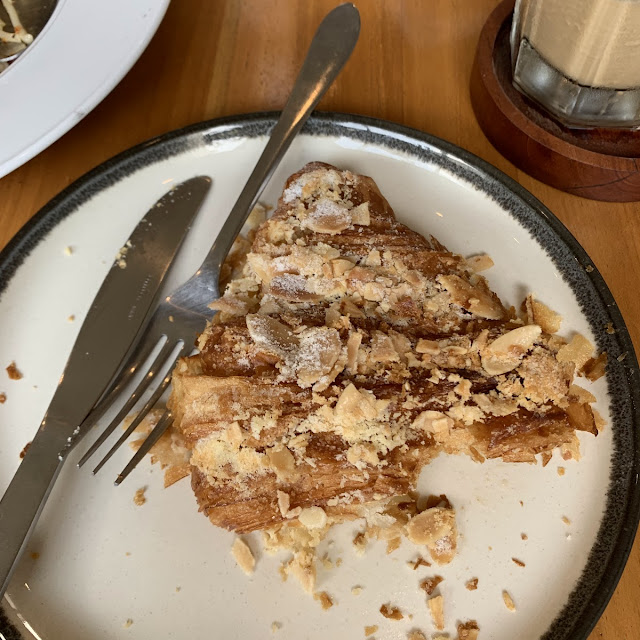 Croissant Almond Croissant