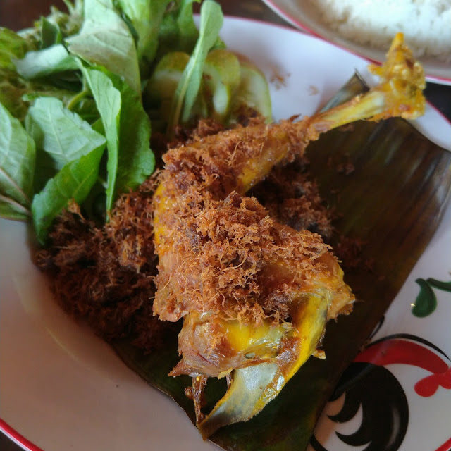 Ayam Kampung Goreng Lengkuas