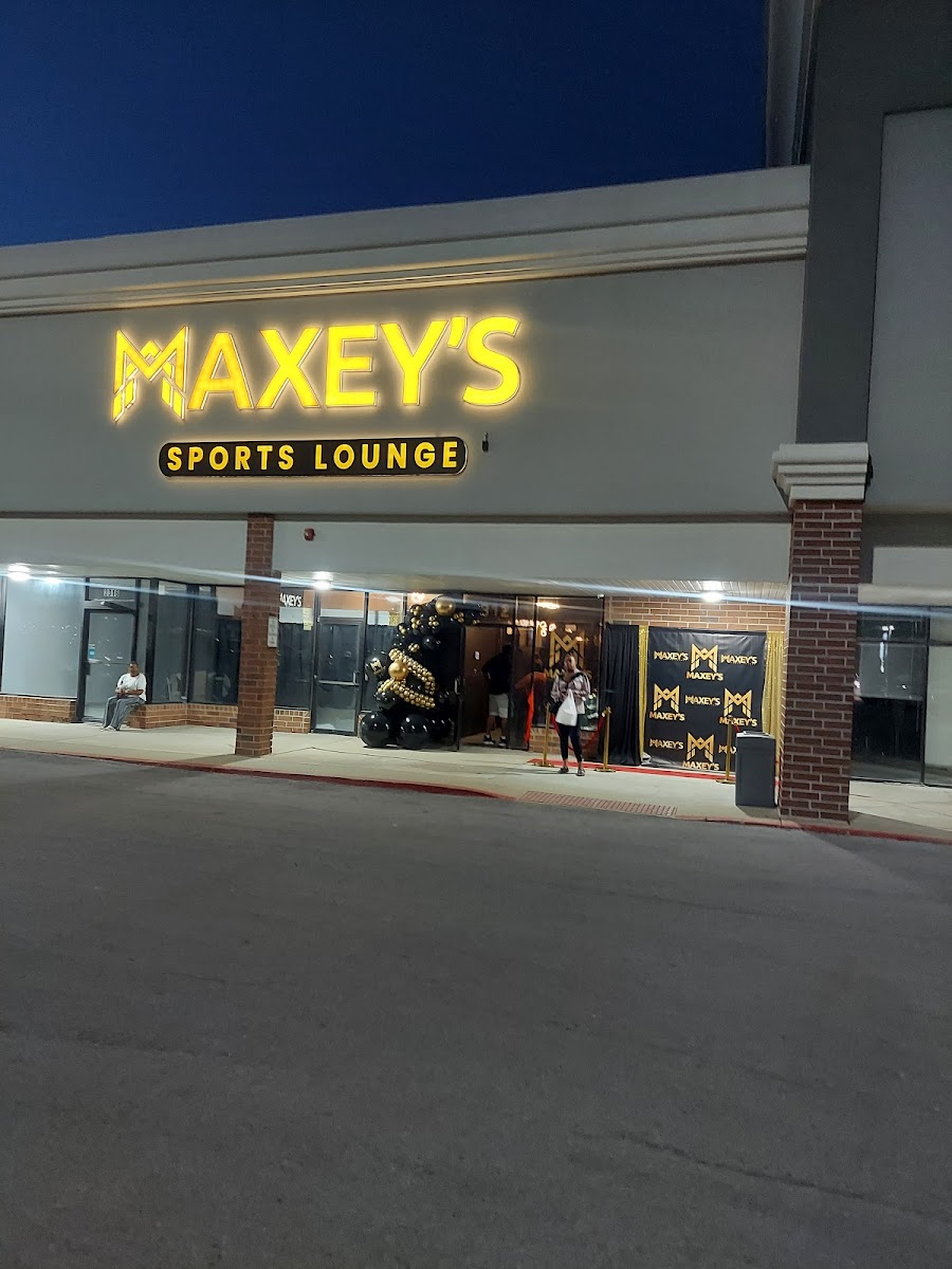 Maxey's Sports Lounge