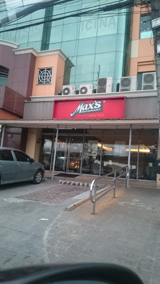 Max's Restaurant Congressional Branch
