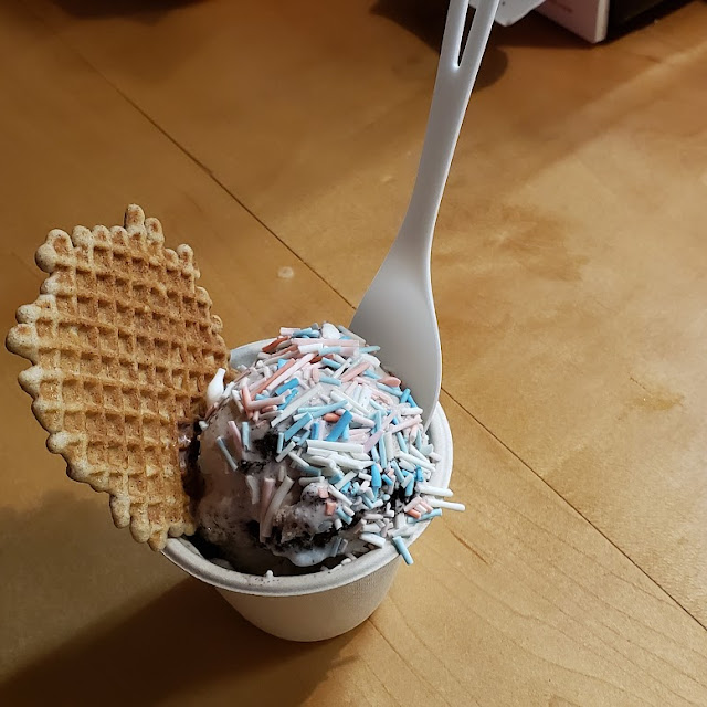 Kid's Cup - Cookies & Cream Ice Cream with Sprinkles