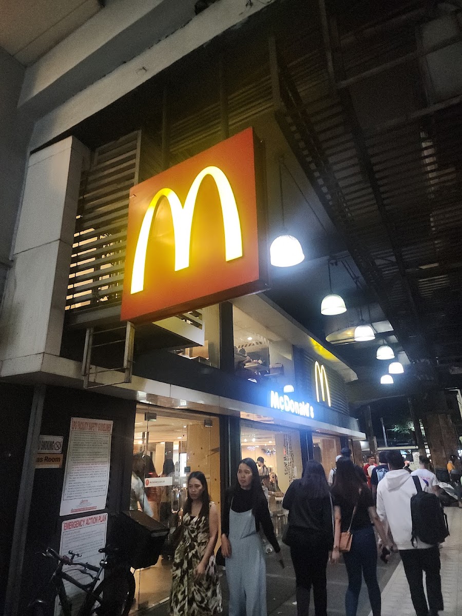 McDonald's Pilar Recto