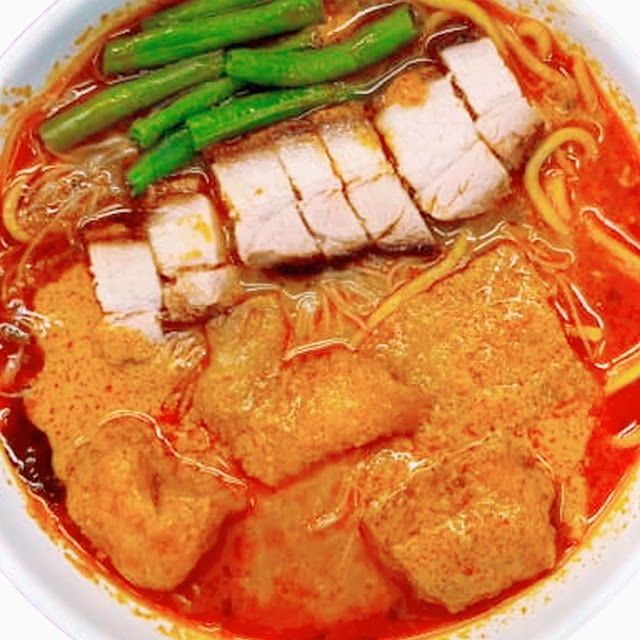 Roast Pork Curry Noodles