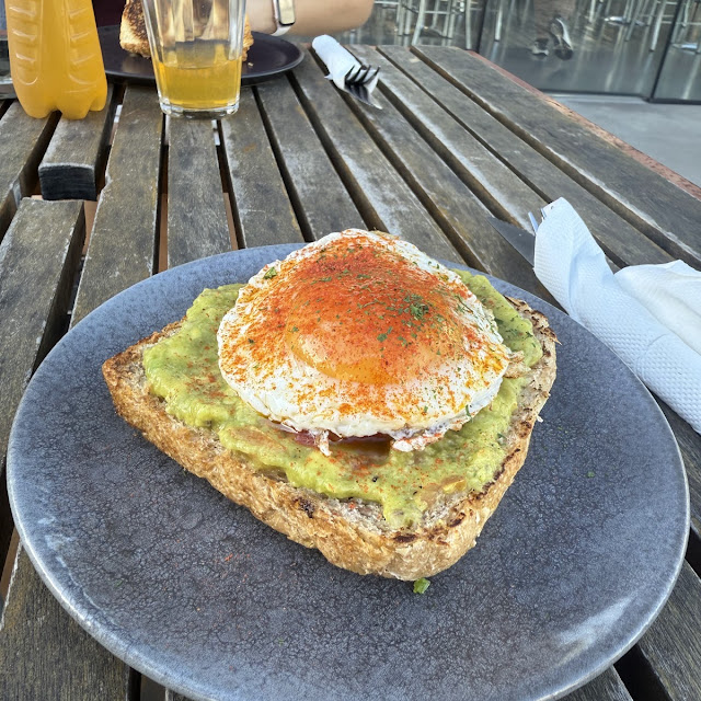 Toast Tomato Avocado