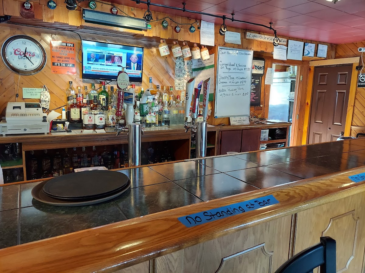MicBree's Crosstown Tavern