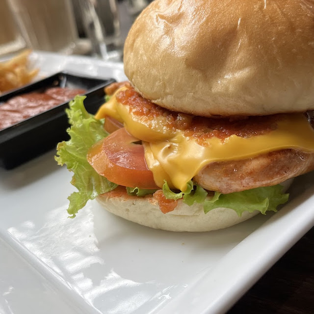 Grilled Chicken Burger