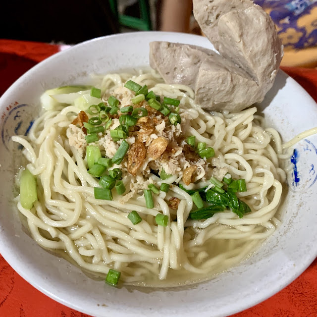 Pangsit Pentol Besar