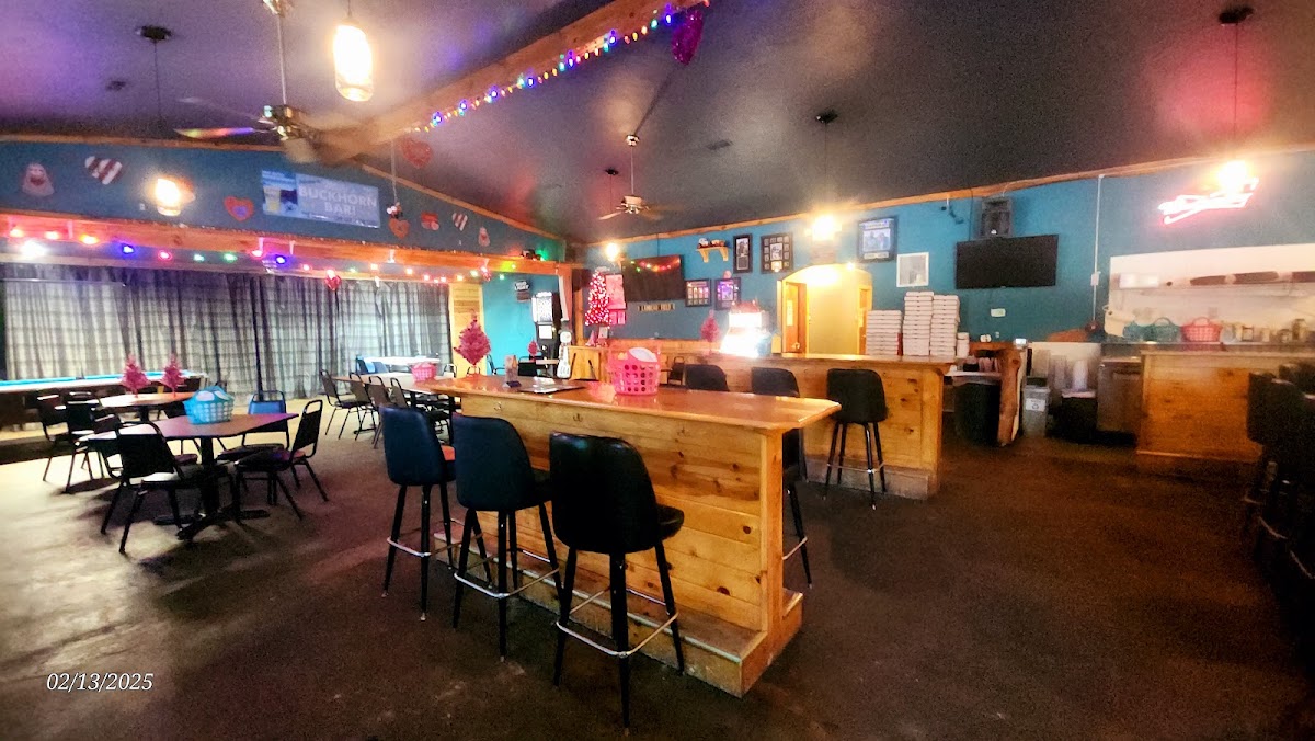Mike's Buckhorn Bar & Campground